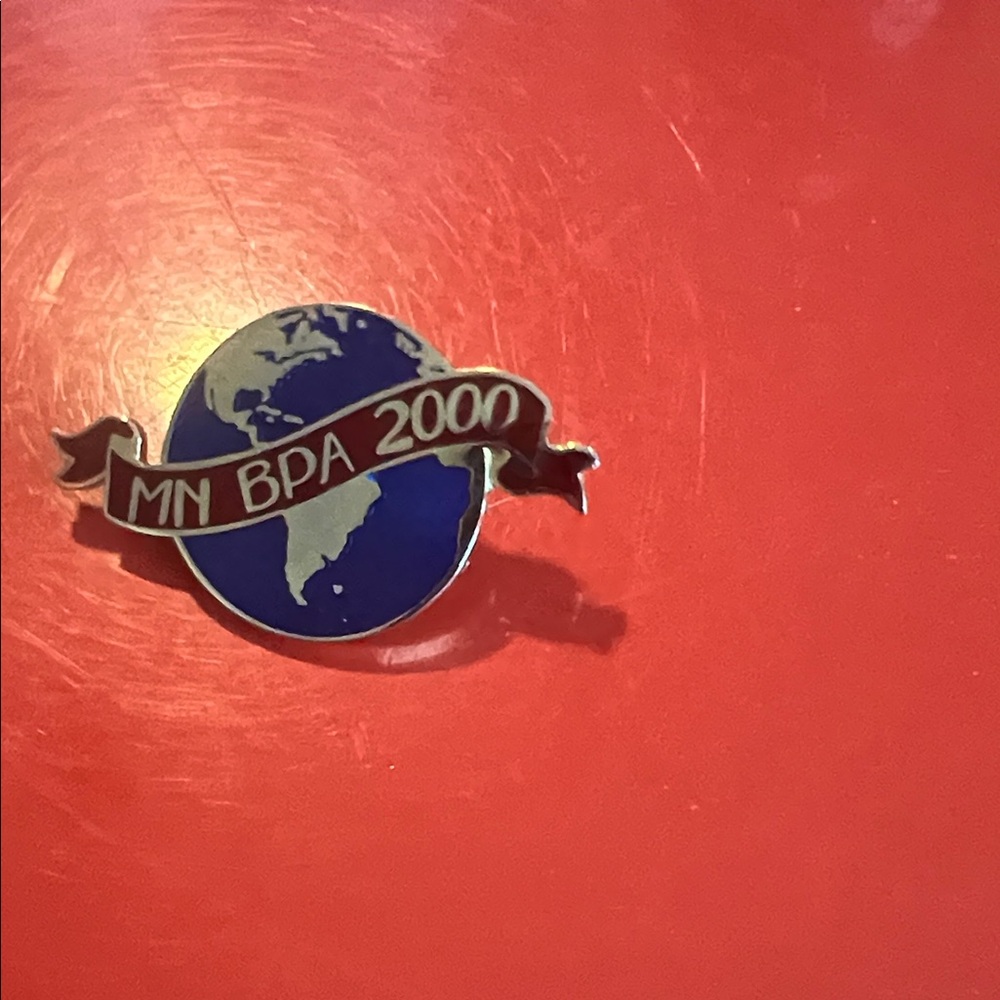 MN BPA 2000 Globe Pin